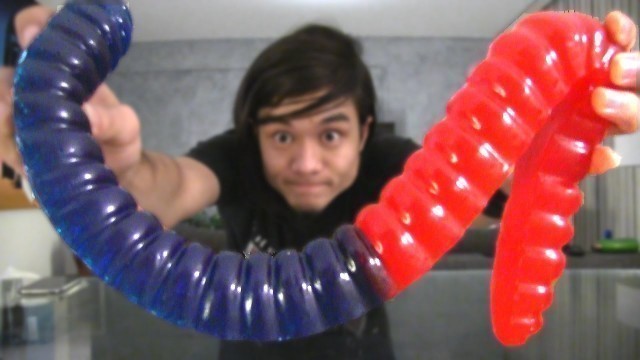 'The Giant 3lb Gummy Worm DESTROYED'