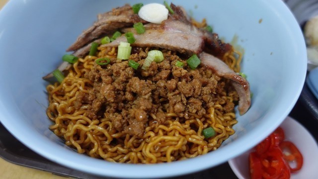 'Authentic Sarawak Delicacy Laksa & Kolo Mee at Bedok I Singapore Hawker Food'