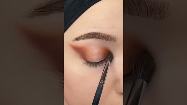 'Trying out kim kardashian eye makeup | video credit Tik Tok https://bit.ly/33veqTH #shorts'