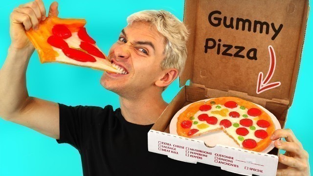 'GUMMY FOOD PIZZA!! (GUMMY FOOD VS. REAL FOOD)'