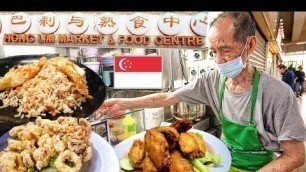 'Singapore Street Food! Hong Lim Market HAWKER Centre - Street Food Tour of Chinatown Singapore 2022!'