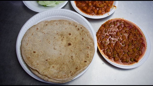 'The most popular stall for Indian CHAPATI in Singapore! (Singapore street food)'