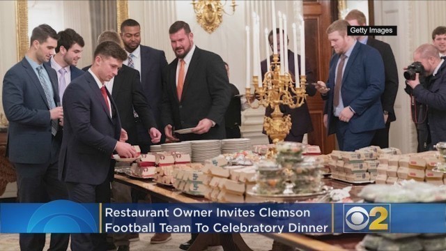 'After White House Serves Fast Food, Co-Owner Of Alinea Invites Clemson Football Team To Dinner'