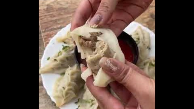 '₹10 में Spicy Momos 