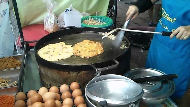 'Asian Street Food  (Bangkok, Thailand)  Fast Asian Street Cooking'