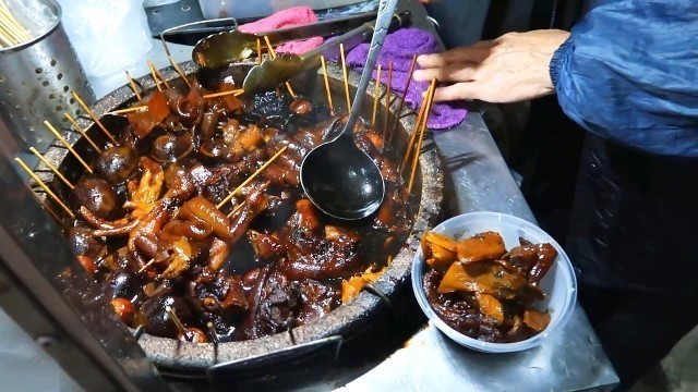 'PIG\'S FEET STREET FOOD IN CHINA - ASIAN STREET FOOD MARKET'