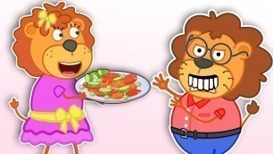 'Lion Family | Mommy prepares healthy food for dad | Cartoon for Kids'