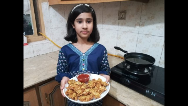 'How to make Delicious Cabbage Pakoda | Crispy Cabbage Bites by Living Foods'