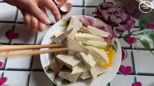 'Chinese Food-Wuhan 50 day,Mom makes egg pie, simple and delicious!'