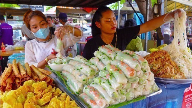 'Most Famous Place for Spring Rolls, Yellow Pancake, Noodles & Fried Wonton - Cambodian Street Food'