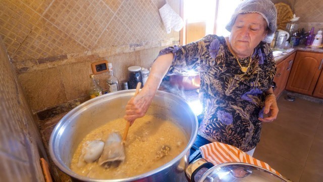 'Village Food in Lebanon - BIG POT MOUNTAIN COOKING in Shouf | Middle Eastern Food!'