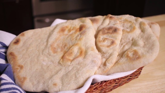 'How to make Bread (Lakhma) (Assyrian Food)'