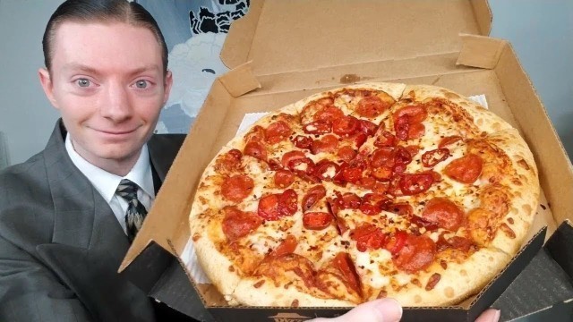 'Pizza Hut\'s NEW Spicy Lovers Pizza Review!'