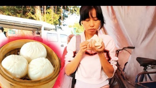 'Chinese Street Food Breakfast | Trying PORK BAOZI, 包子 At CHINA Market | Ten Years Experience'