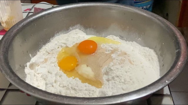 'Chinese Food-Wuhan lockdown Day 33, my flour never steamed buns, make 7 at a time!'