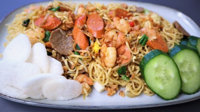 'Cara membuat mie goreng spesial Atoom Bulan yang enaknya gokil  banget, ala ICH'