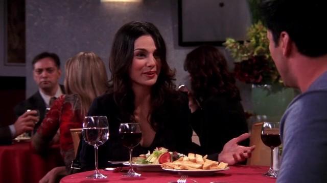 'Joey Doesn\'t Share Food 2 | F.R.I.E.N.D.S.'