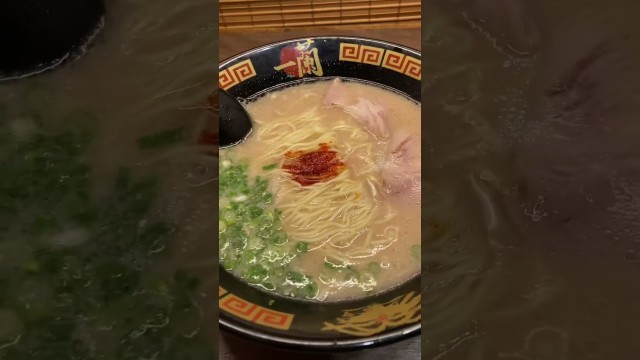 'Ichiran Ramen Restaurant  - Japanese Street Food, 一蘭ラーメン【Food Japan】#shorts'