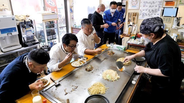 '広島）常連が殺到する素朴な大衆お好み焼屋を営むワンオペ女将さん丨Japanese Street Food'