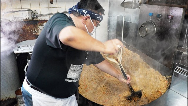 'Best Fried Rice Collection - Giant Fried Rice - Japanese Street Food 炒飯 炒饭 볶음 クセがすごいチャーハン'