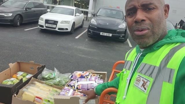 'BOOKERS(MAKRO)LEEDS FOOD ITEMS DONATION TO NIGERIAN YORKSHIRE COMMUNITIES NETWORK UK CIC FOODSHARE'