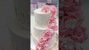 'Sweet Romantic Pink Flowers Wedding Cake #shorts #fondantcake #tranding #wedding #flowers #pink #bts'