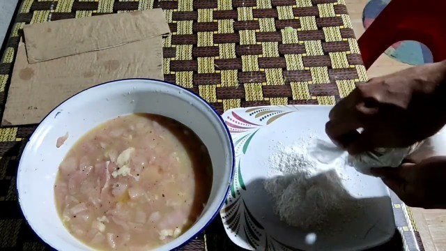 'Proben street foods. gawa sa pitcho ng manok?  testingin naten yan.'