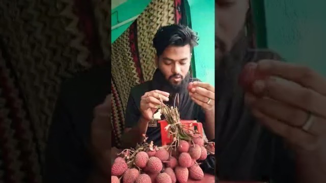 'Litchi Eating Challenge 