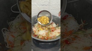 'Gak usah pake ribet bikin bihun goreng spesial yang enak banget'