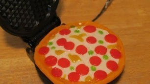 'EXPERIMENT WAFFLE IRON VS GIANT GUMMY PIZZA (very satisfying)'