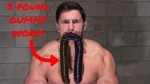 'BODYBUILDER VS WORLDS LARGEST GUMMY WORM *Vomit Alert* | Giant 3 Pound Gummy Worm Challenge Fail'