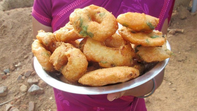 'Cooking Medu Vada Recipe in My Village | Two Variety Vada | VILLAGE FOOD'