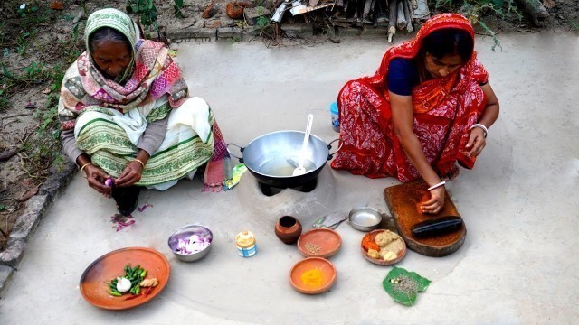 'Bangalir Bata Moshlay Spicy MUTTON KOSHA Prepared by Granny | Village Food'