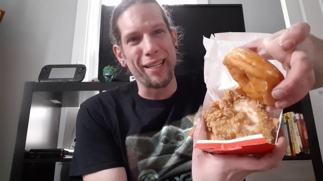 'Jamison\'s Fast Food Reviews - KFC Donut Chicken Sandwich'