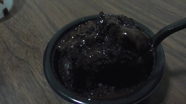 'Fast Food Reviews!! Arbys Chocolate Molten Lava Cake!! Awesome Desserts!!'