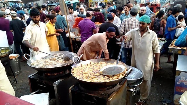 'Biggest Iftar in Pakistan | Ramadan Iftar Time | Ramadan Food Street of Karachi Pakistan'