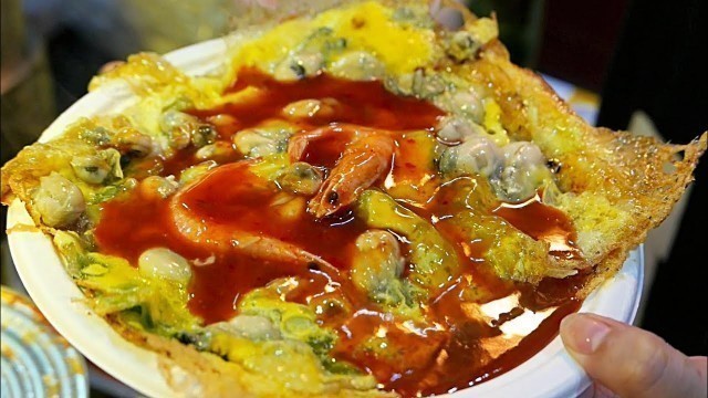 'Shenzhen (China) Street Food - Oyster Pancake'