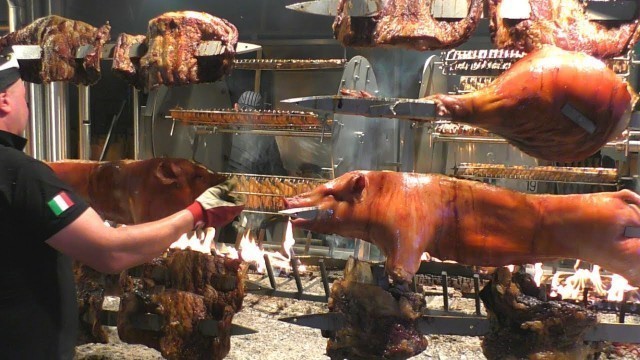 'Italian Street Food Festival. Pork, Ribs, \'Bistecca alla  Fiorentina\' and more. Italy Street Food'