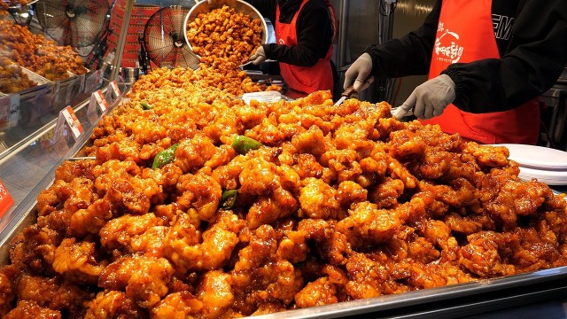 '가마솥 고추 닭강정 / spicy sweet and sour chicken - korean street food'