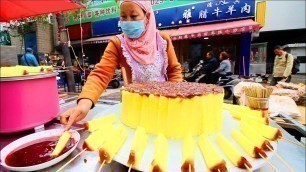 'Chinese Street Food in Xi\'an - MUSLIM Street Food in China + INCREDIBLE Chinese Food Market (HALAL)'