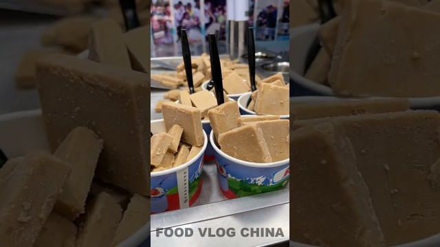 'Ice Cream Rolls | China Street Food Dessert / Ice Cream - Street Food #174 #Shorts'