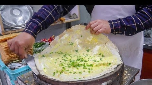 'STREET FOOD in CHINA!! (BREAKFAST SUSHI ROLL, Zongzi, Jainbing)'