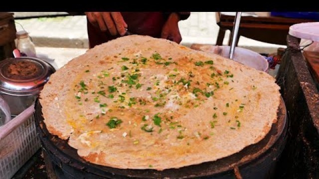 'Beijing Jianbing (北京煎饼) China Street Food Breakfast Sandwich Crepe'