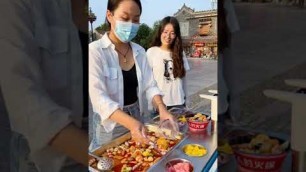 'Taiwanese Street Food Liuhe Tourist Night Market #shorts EP25'