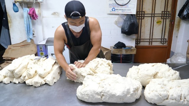 'Amazing Skills of Fried Dumplings Master - Korean Street Food'