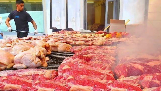 'Italy Street Food. Huge Ribs, Sausages, Loin, Sandwiches, Raclette and More'