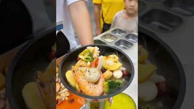 'Taiwanese Street Food Liuhe Tourist Night Market #shorts EP9'