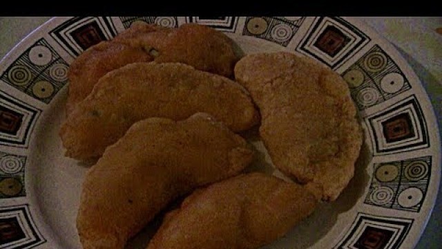 'Chinese Dumpling Recipe From Hoiping , China  (China Street Food)  Chicken Coop \"Gai Loong\" Recipe'