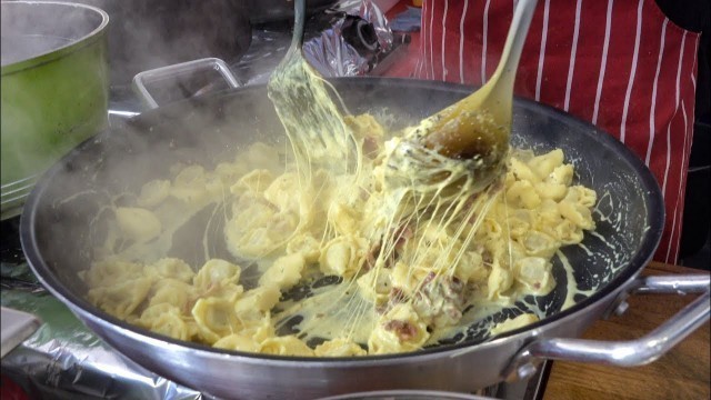 'Italian Pasta, Flowing Cheese and More Sauces. London Street Food'