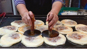 '달인호떡 Pancake Master, Sweet Rice Pancake (Hotteok) - Korean Street Food'